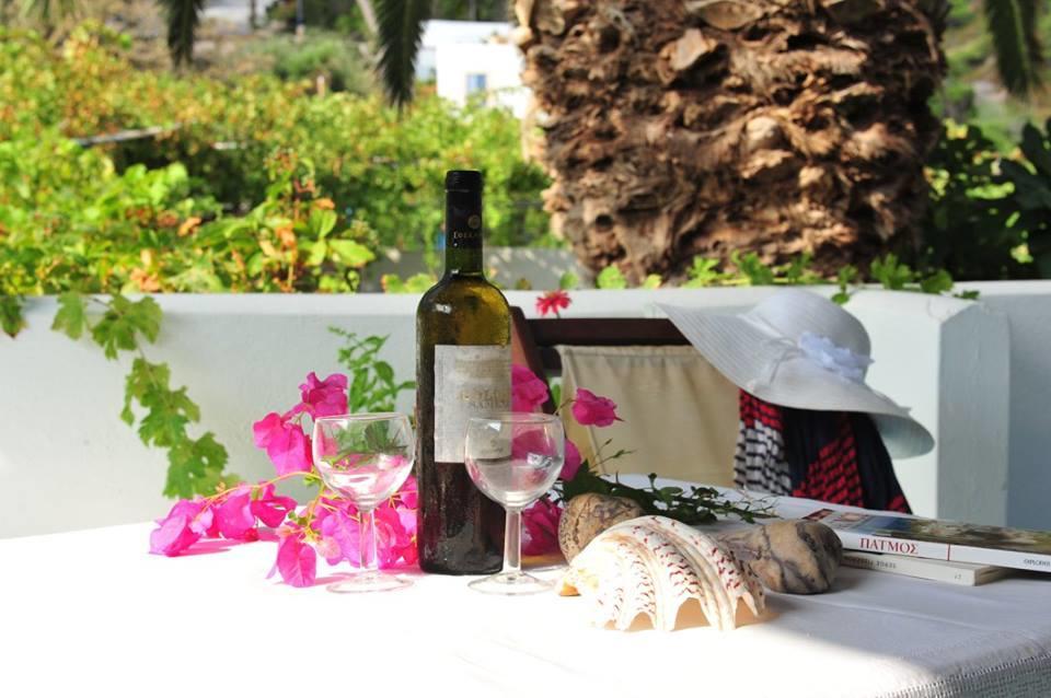 Lampi'S Dolphin Aparthotel Patmos Island Luaran gambar